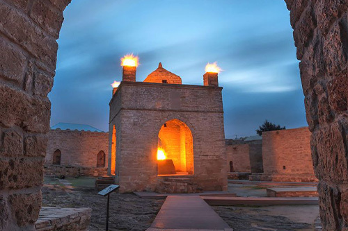 Организованный тур из Израиля в Азербайджан Храм огнепоклонников Аштегях