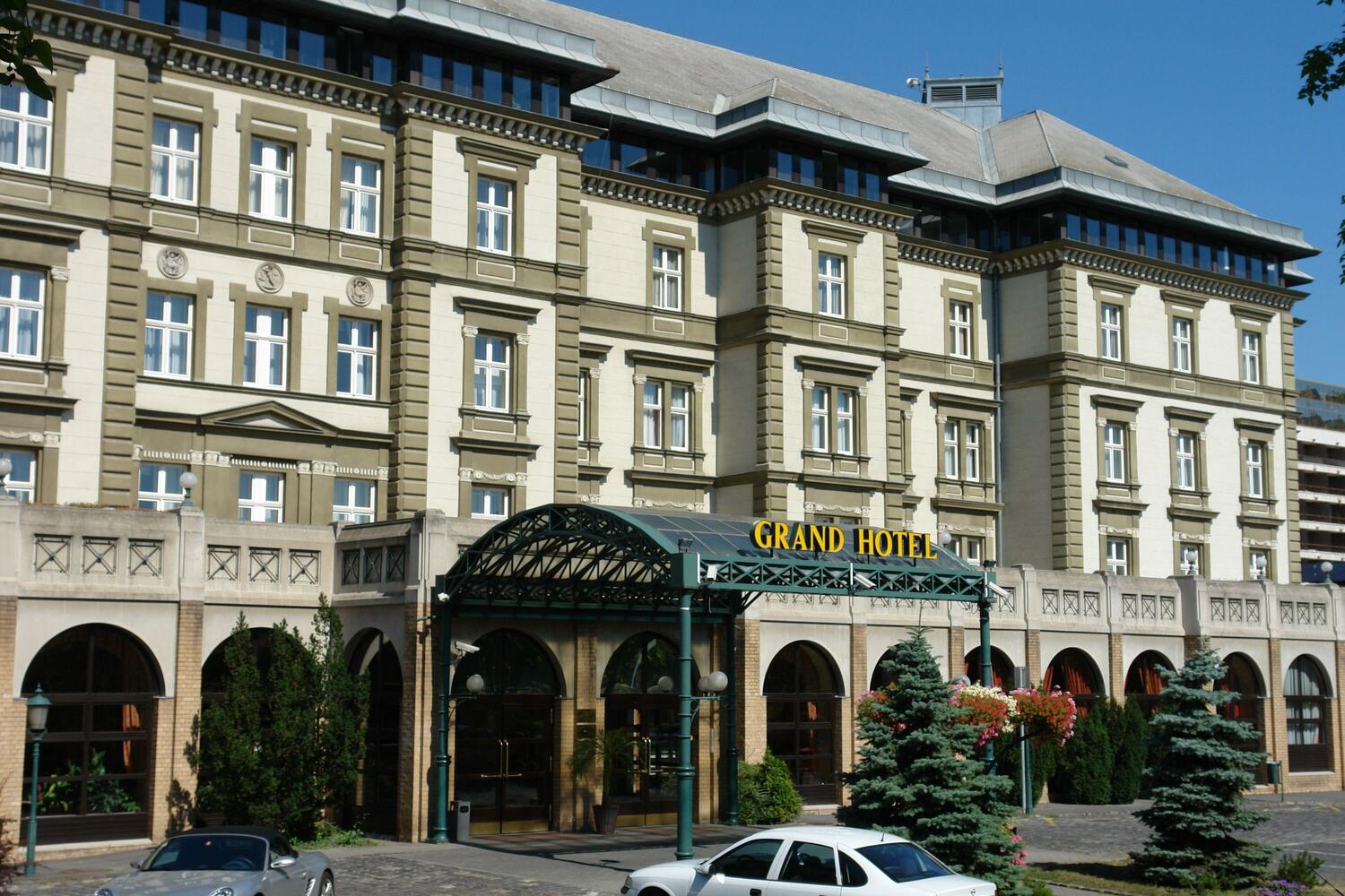 Grand Margaret Island Hotel